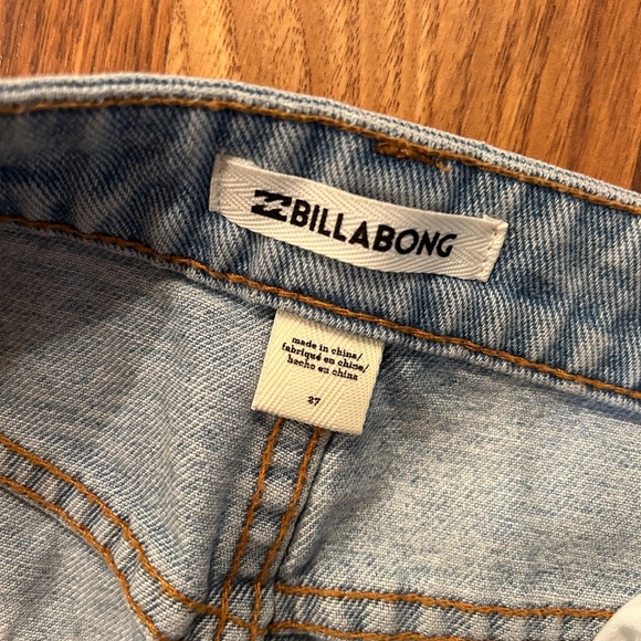 Billabong Women’s Size 27 Denim Blue Jean Skirt Light Wash Button Down - Picture 2 of 5